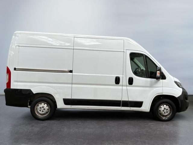 Peugeot Boxer image 2