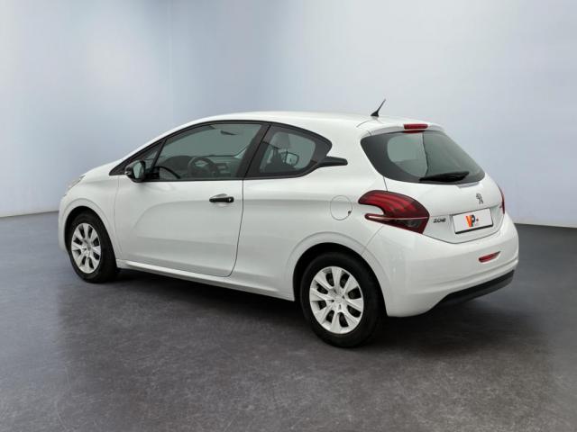 Peugeot 208 image 7