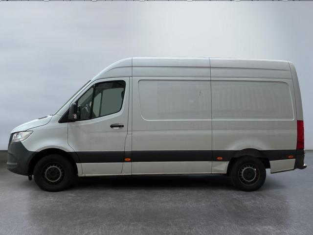 Mercedes Benz Sprinter image 5
