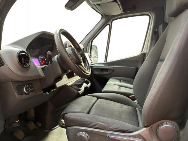 Mercedes Benz Sprinter image 6