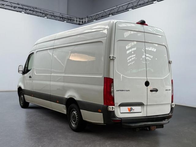 Mercedes Benz Sprinter image 7