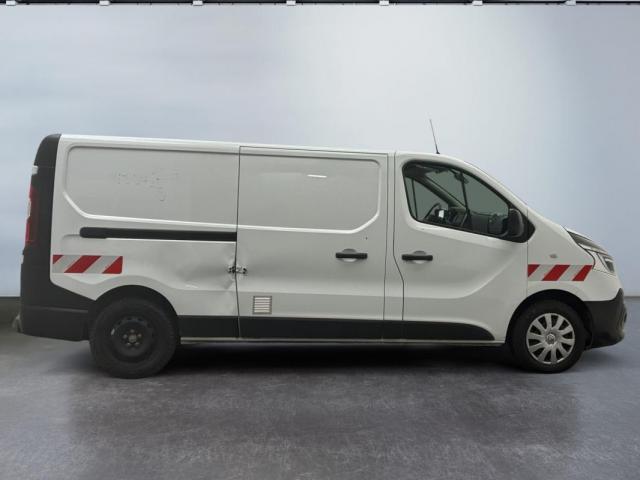 Renault Trafic image 2