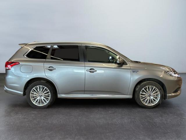 Mitsubishi Outlander Phev image 3