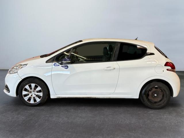 Peugeot 208 image 2