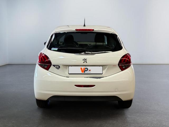 Peugeot 208 image 3