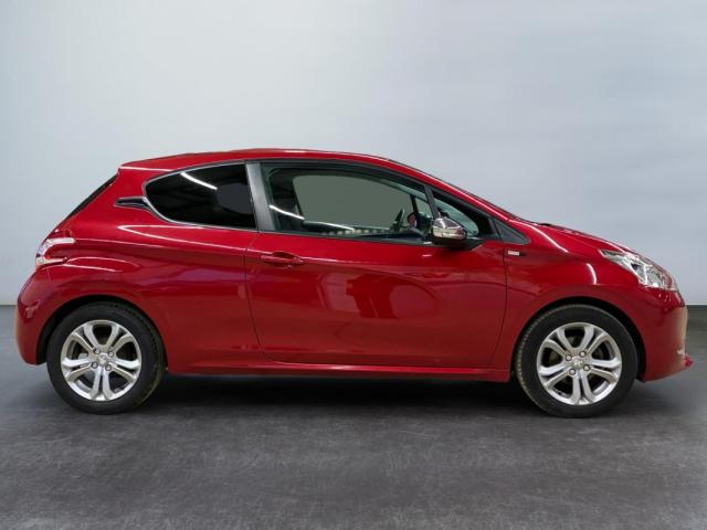 Peugeot 208 image 6