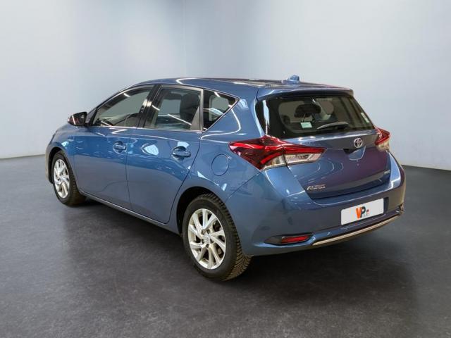 Toyota Auris image 8