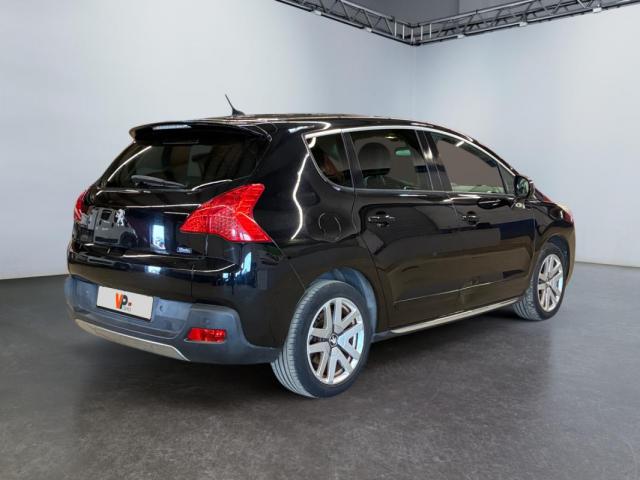 Peugeot 3008 Hybrid4 image 1