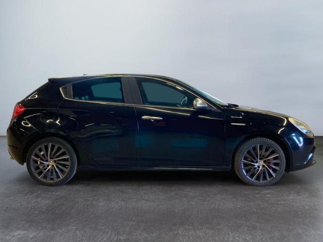 Alfa Romeo Giulietta image 8