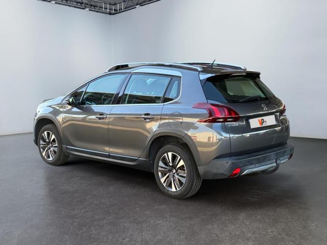 Peugeot 2008 image 8