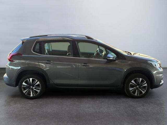 Peugeot 2008 image 3