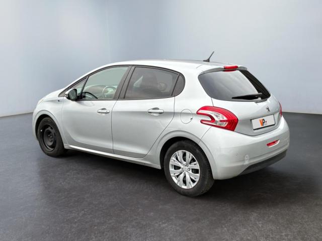 Peugeot 208 image 7