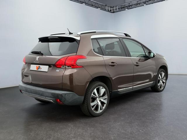 Peugeot 2008 image 2