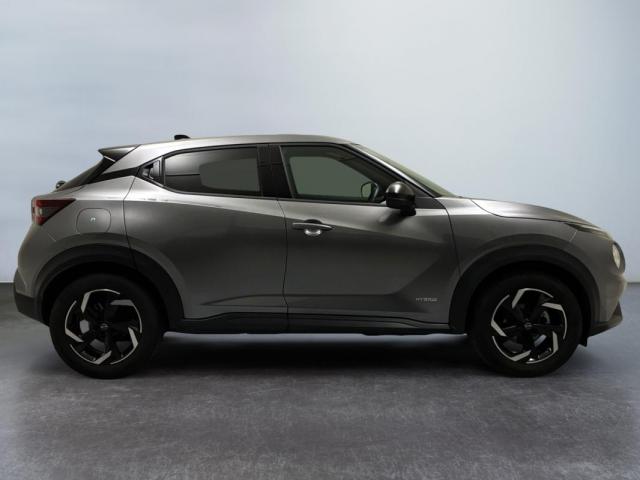 Nissan Juke image 8
