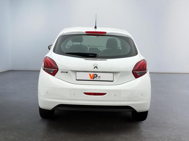 Peugeot 208 image 6