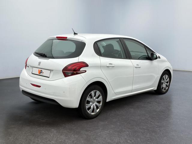 Peugeot 208 image 7