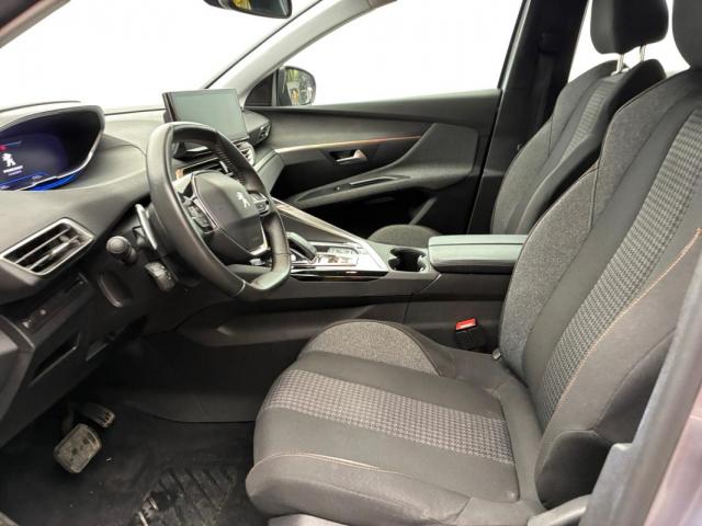 Peugeot 3008 image 2
