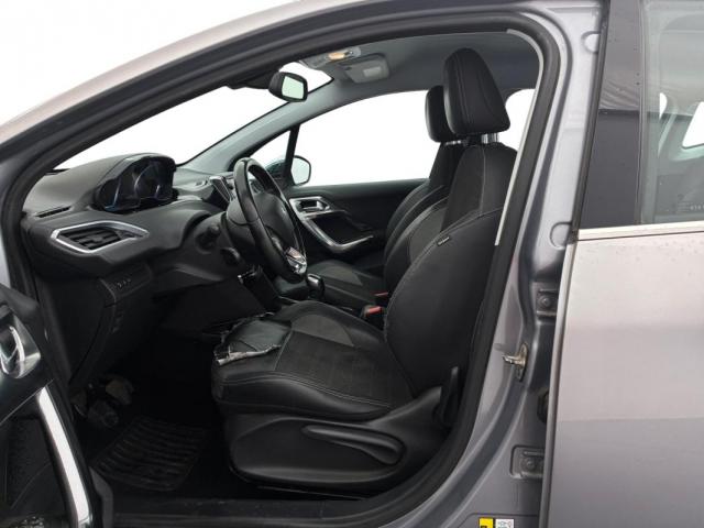 Peugeot 2008 image 3