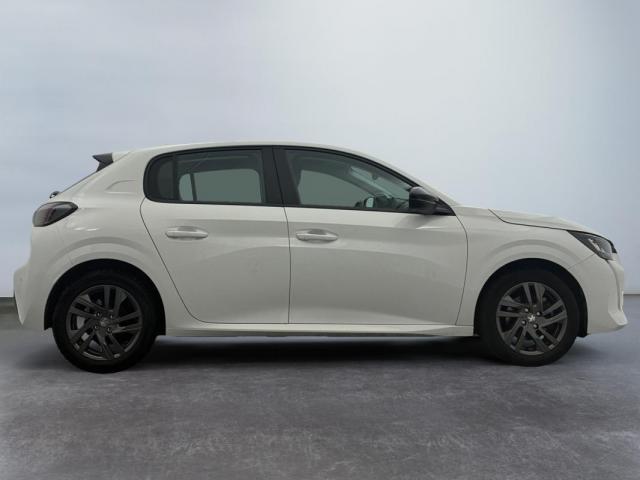 Peugeot 208 image 8