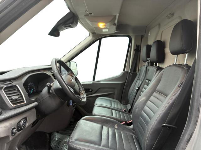 Ford Transit image 6