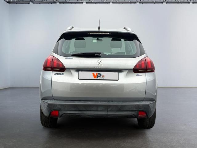 Peugeot 2008 image 2