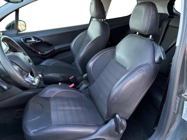 Peugeot 208 image 5