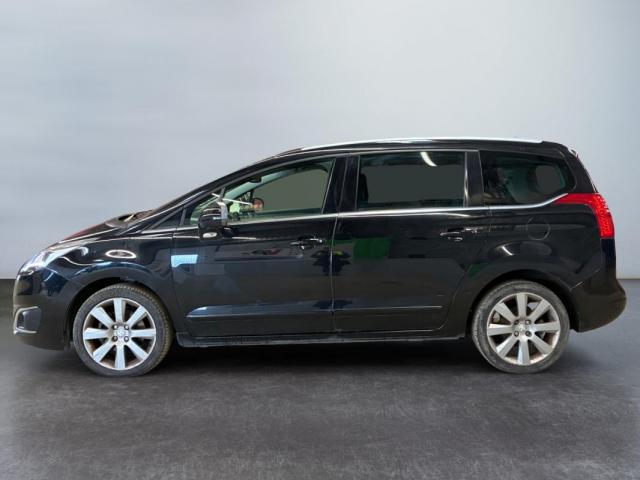 Peugeot 5008 image 2