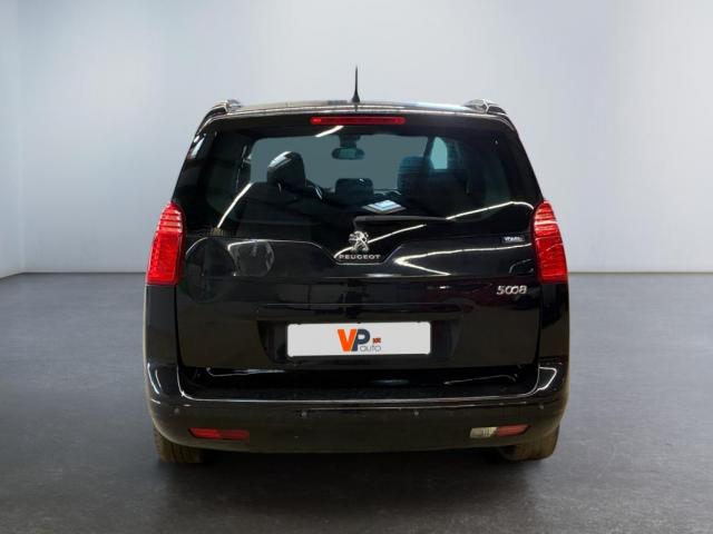 Peugeot 5008 image 1