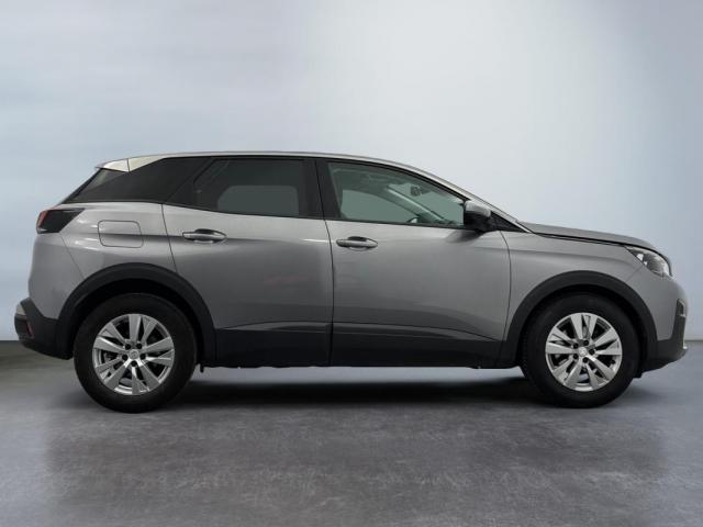 Peugeot 3008 image 1