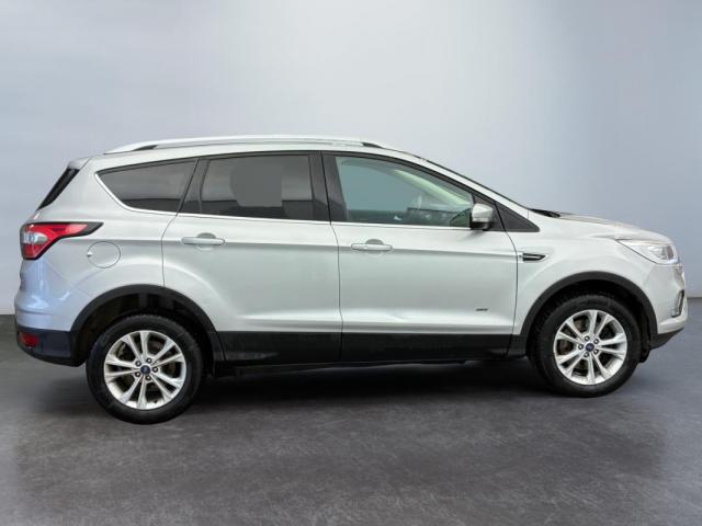 Ford Kuga image 1