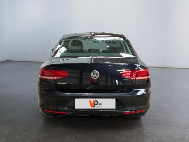 Volkswagen Passat image 2