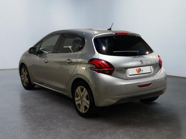 Peugeot 208 image 7