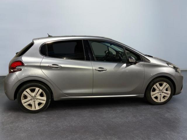 Peugeot 208 image 5