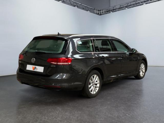 Volkswagen Passat Sw image 6