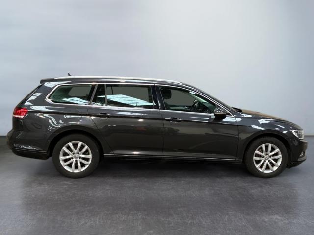 Volkswagen Passat Sw image 4