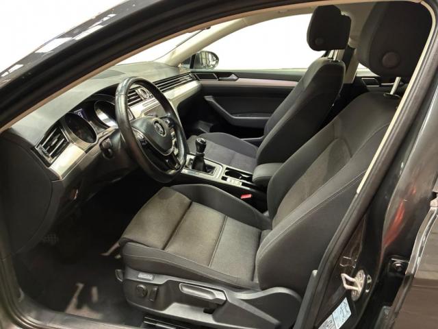 Volkswagen Passat Sw image 8