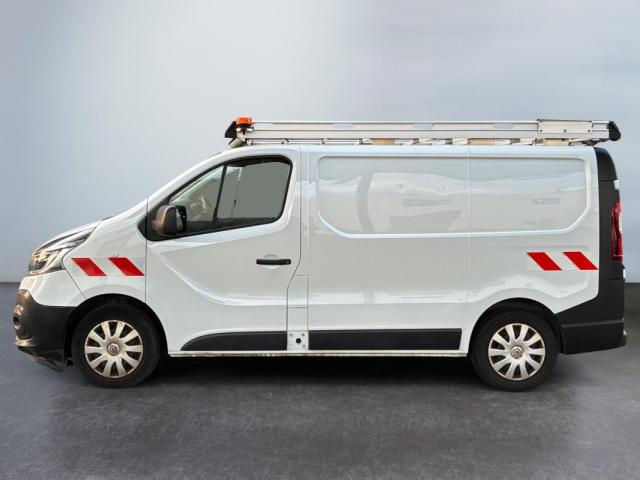 Renault Trafic image 2