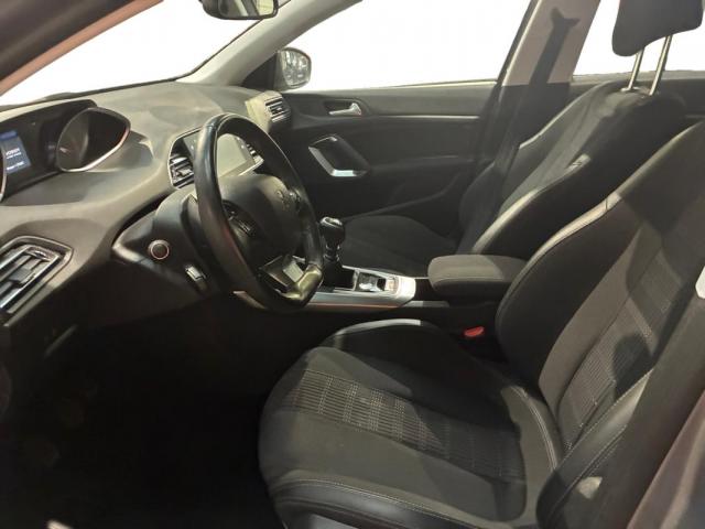 Peugeot 308 image 3