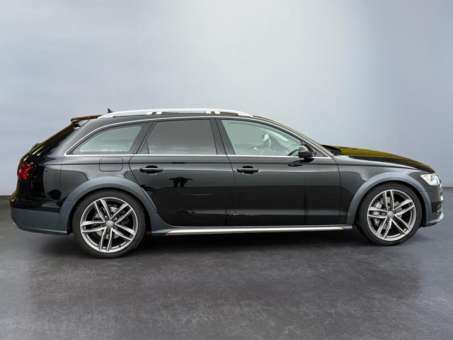 Audi A6 Allroad image 1