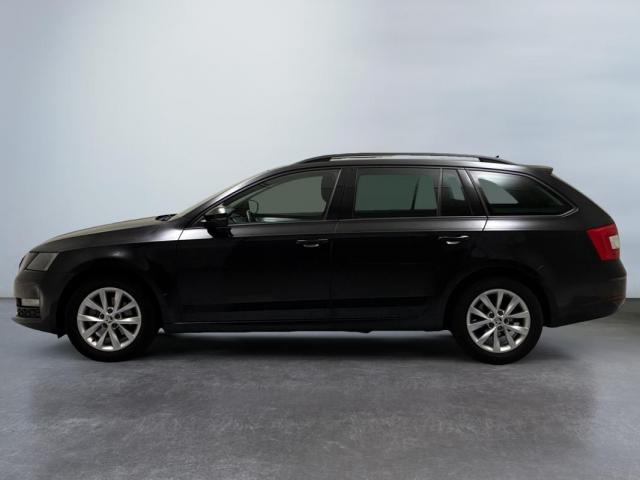 Skoda Octavia image 5