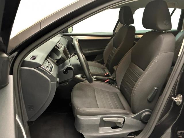 Skoda Octavia image 8