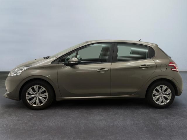Peugeot 208 image 7