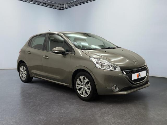 Peugeot 208 image 6