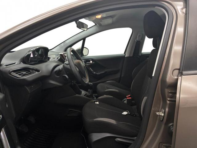 Peugeot 208 image 4