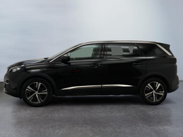 Peugeot 5008 image 1