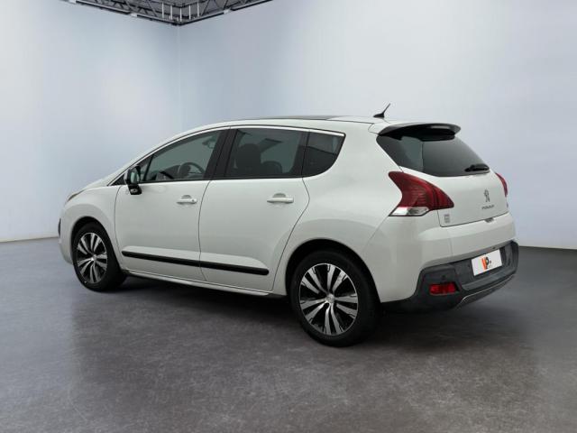 Peugeot 3008 Hybrid4 image 7