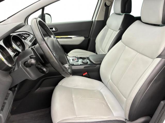 Peugeot 3008 Hybrid4 image 4