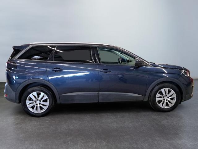 Peugeot 5008 image 2