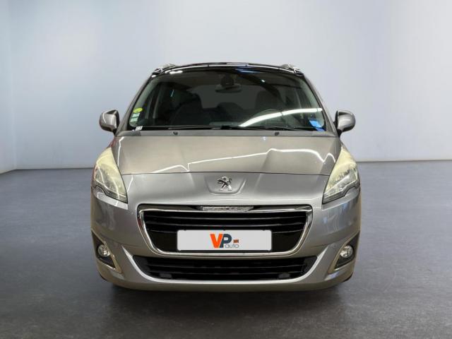 Peugeot 5008 image 2