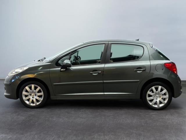 Peugeot 207 image 2